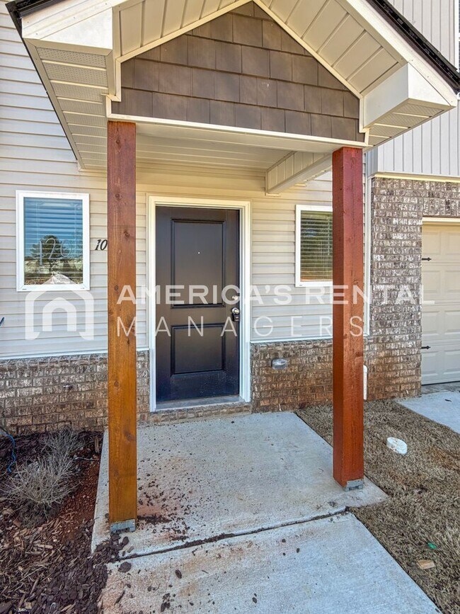 Photo - Escape to Lakeside Living in Lincoln! View with 48 Hours Notice!