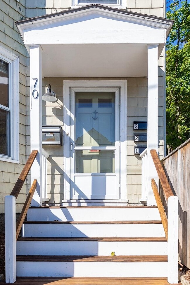 Building Photo - 70 Ocean Ave Unit 2 Rental
