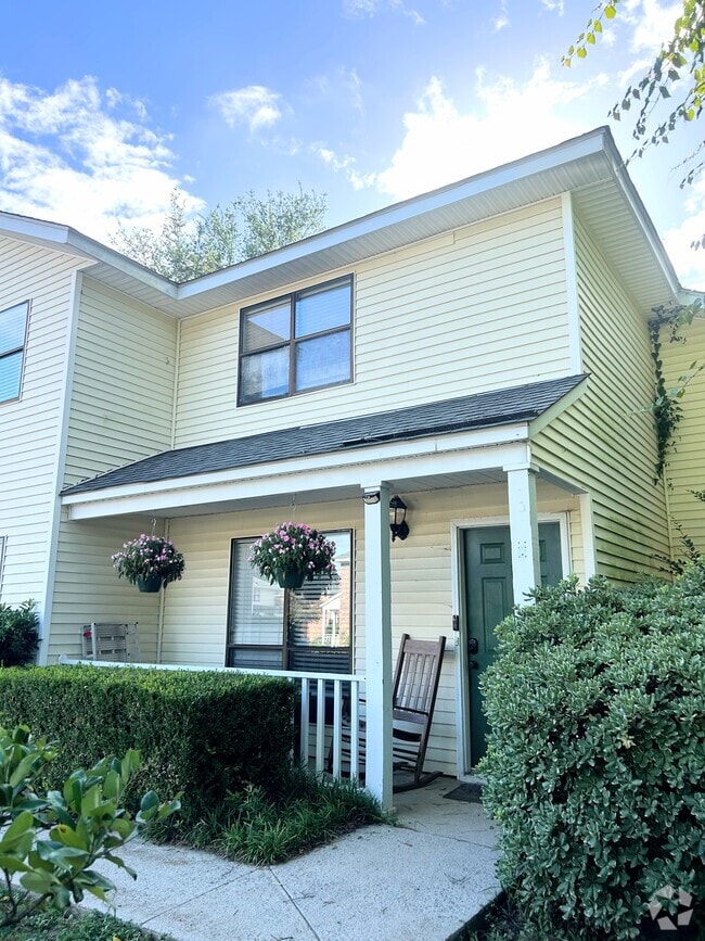Building Photo - 1428 DOVE RUN DR Unit Apt H
