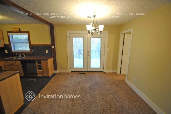 Photo - 501 Victoria Rd