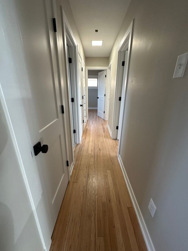 Photo - 3 Bedroom, 1 Bathroom House with Attached ...