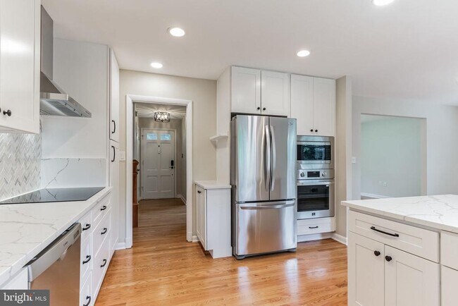 Photo - 9902 Holmhurst Rd