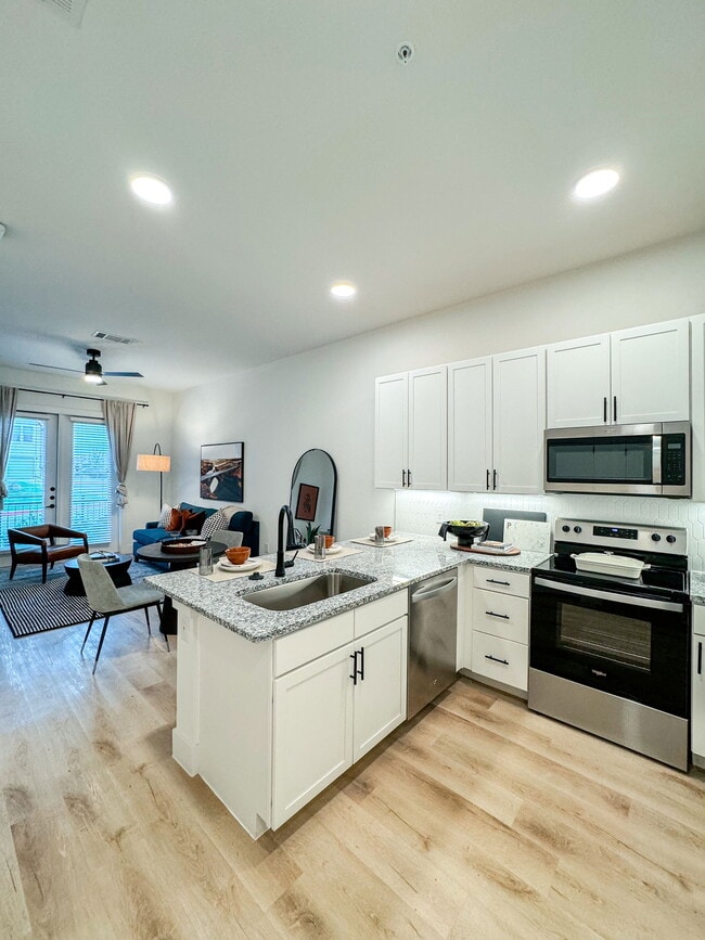 Photo - 15649 Vacca Wy Unidad 1309