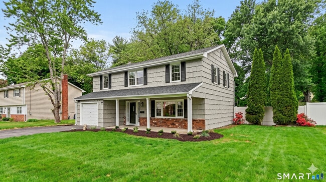Photo - 44 Barmore Dr W