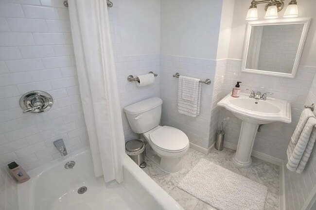 Photo - 316 W 14th St Unidad 1