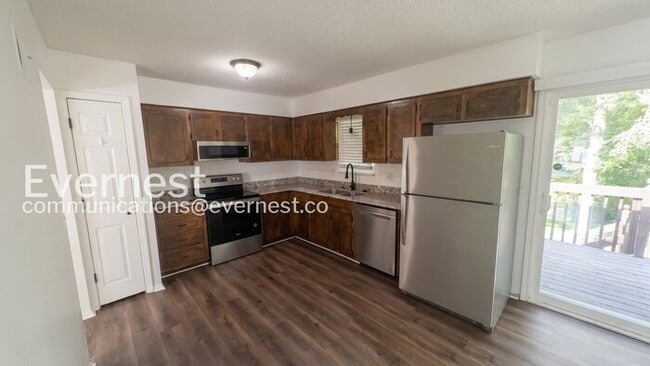Photo - Beautiful 3-Bedroom Home with Modern Comforts / Pet-Friendly / Vouchers Accepted / Available Now!