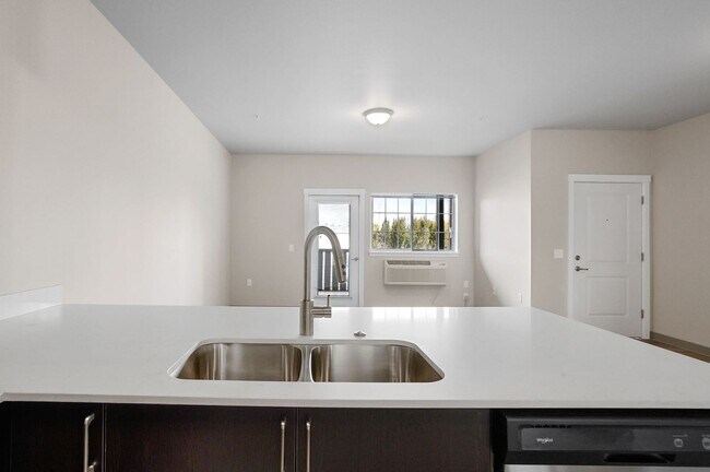 199-Lone Pine Place
