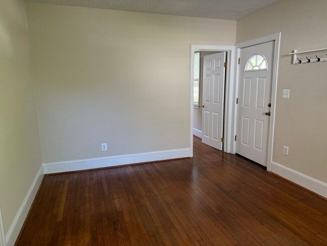Photo - Spacious home close to METRO, Uof MD, etc.