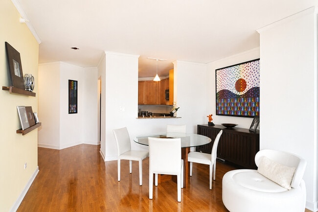 Photo - 420 E Waterside Dr Unidad 1111
