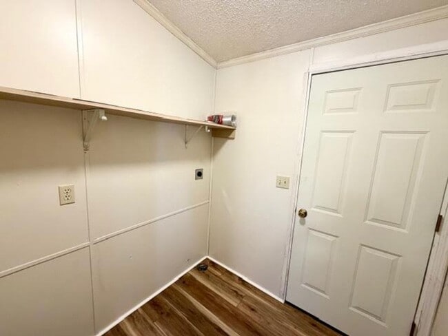 Photo - 125 Burkhart Ln