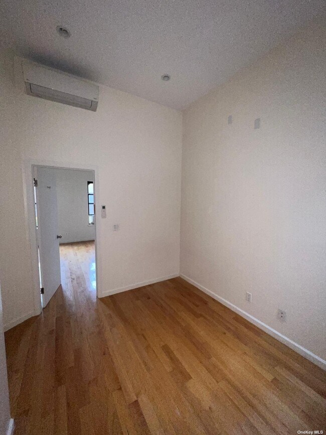 Photo - 1466 St Nicholas Ave Unit 4B