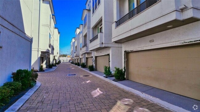 Building Photo - 413 T C Jester Blvd Rental