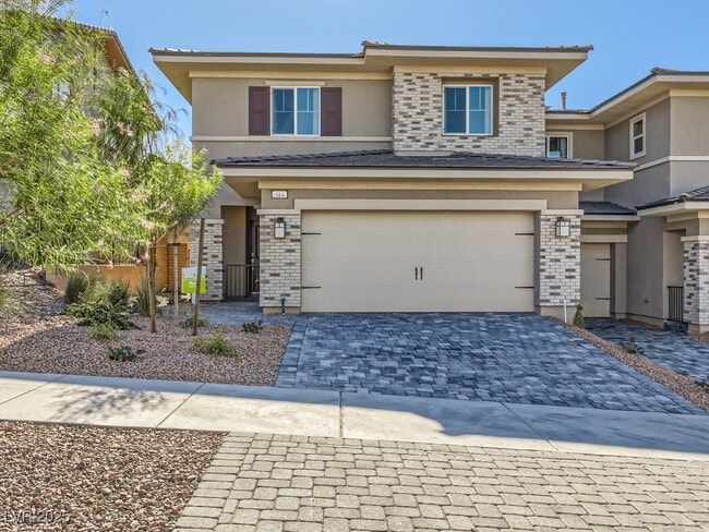 Building Photo - 314 Silva Pl