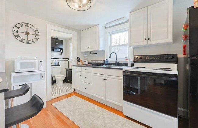 412 Broadway Unit 414