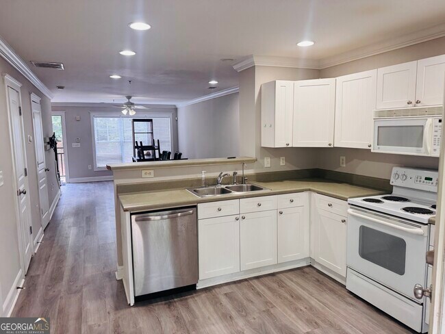 Photo - 490 S Barnett Shoals Rd