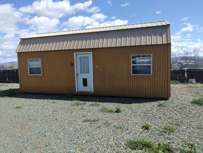 Photo - Cute & Cozy Tiny Home ** In Cordes Lakes!**