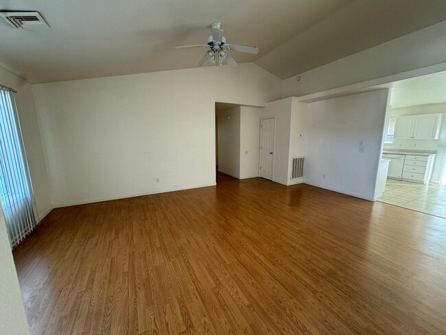 Photo - 3 bedroom house in quiet Green neighborhood