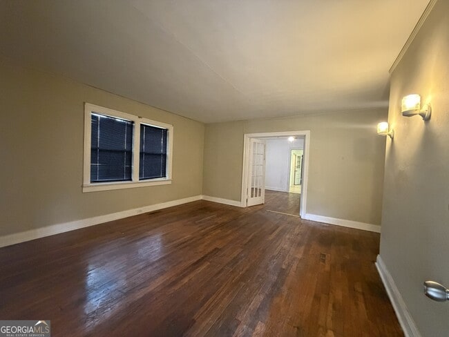 Photo - 2353 Shelby St