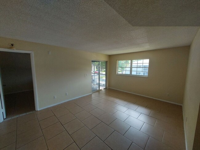 Photo - 584 Fairways Ln