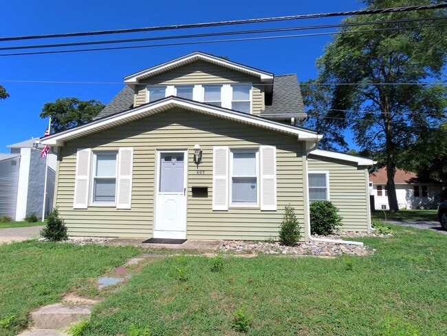 Photo - 407 Maple Ave