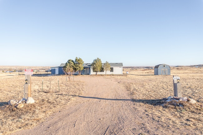 Building Photo - 20945 Via Duran Point