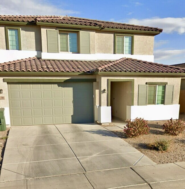 Building Photo - 744 E Emerald Dr Rental