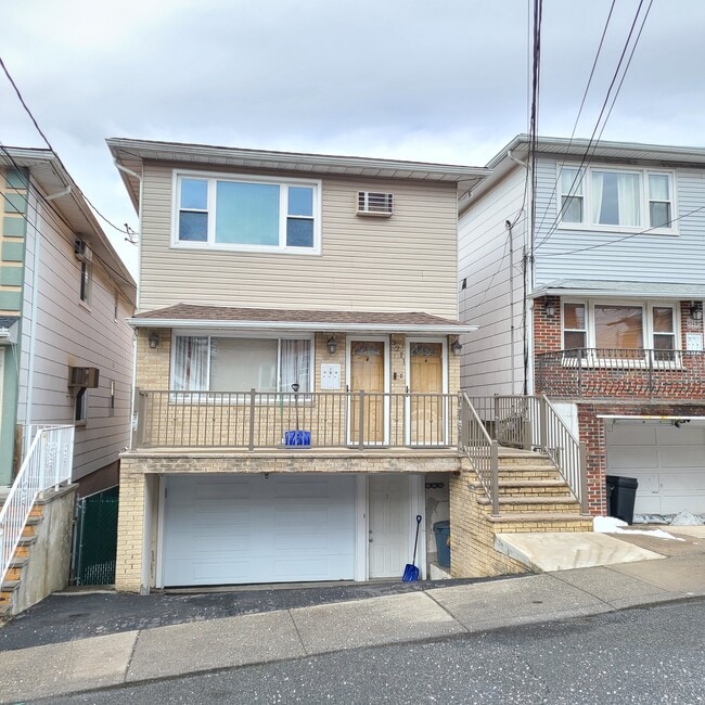 Building Photo - 5211 Cottage Ave Unit 2