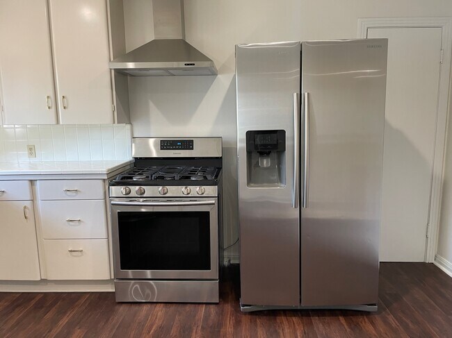 Photo - 4716 Cole Ave