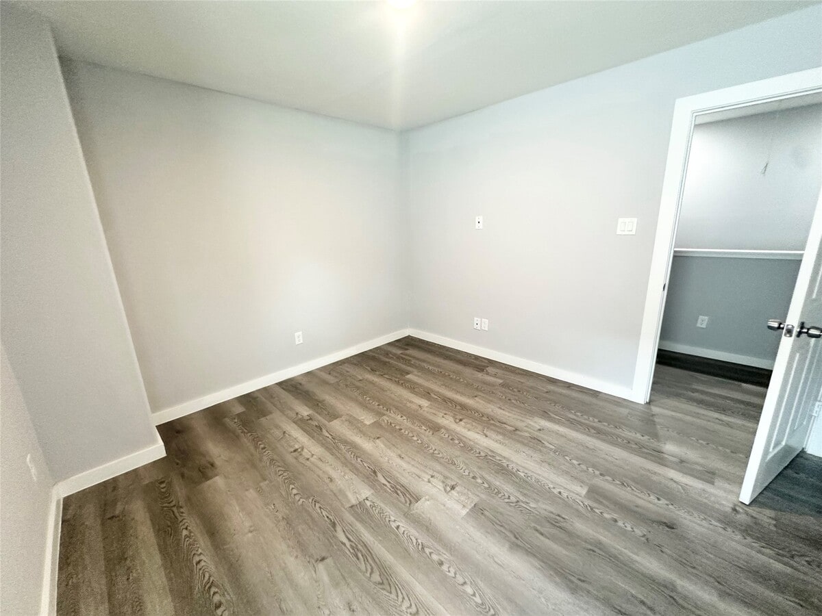 Photo - 8215 Crestview Dr