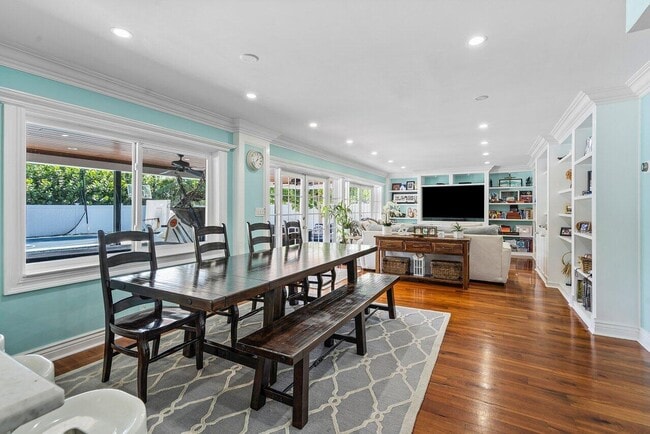 Photo - 900 SW 16th St