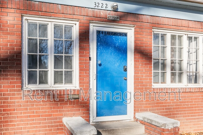 Photo - 3222 Webster St