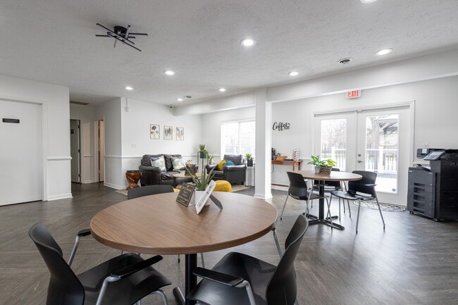 Photo - The Sycamores