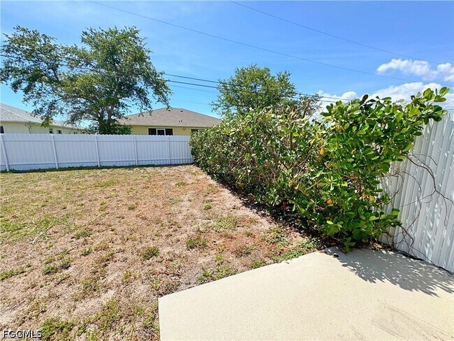 Photo - 1022 NE 8th Pl