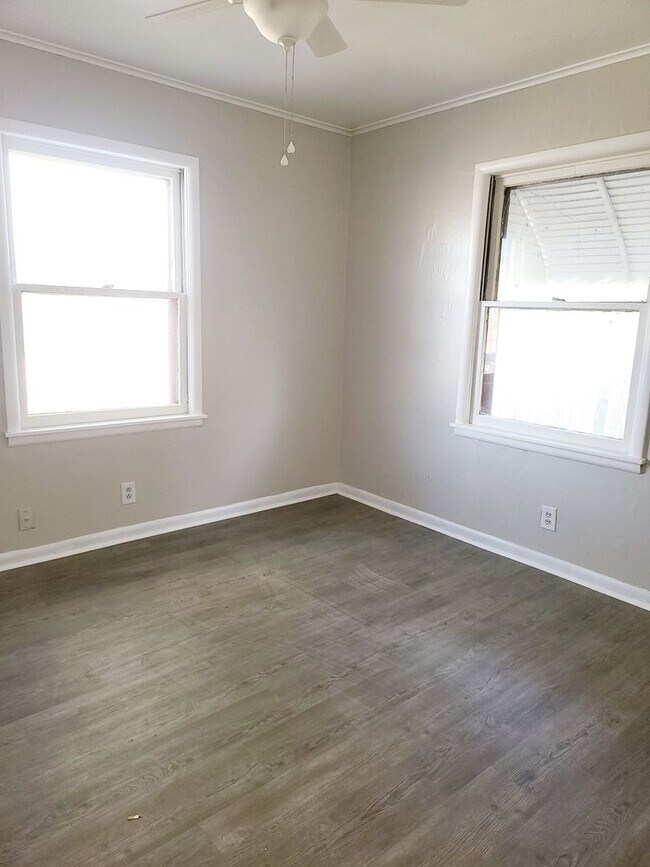 Photo - Beautiful 4 bedroom home AVAILABLE NOW!