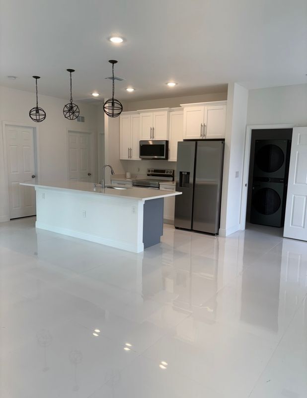 Photo - 1004 East 10th Street