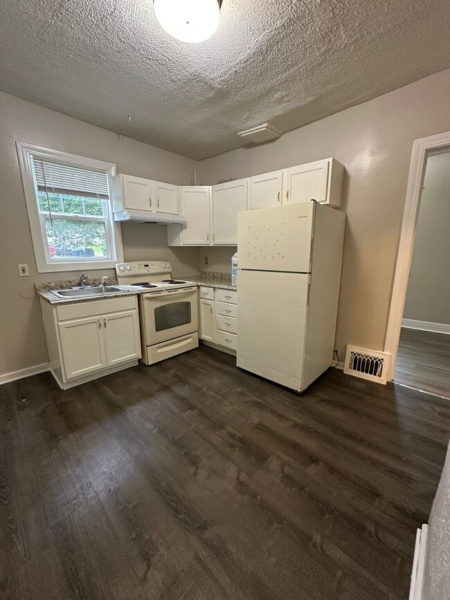 Photo - 1124 Minnehaha Ave E