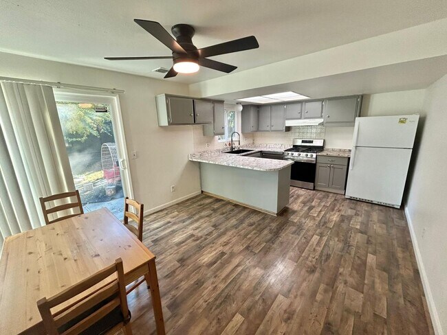 Photo - Beautiful 4 bed 2 bath Home in East Davis