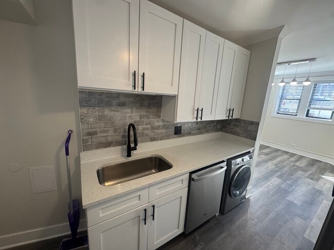 Photo - 3837 N Greenview Ave Unit 3839-GDN