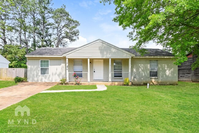 Photo - 2890 Briarwood Dr House