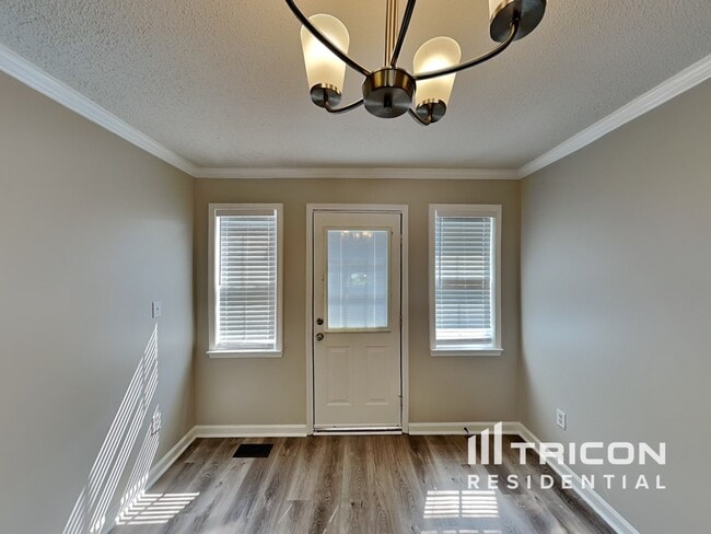 Photo - 102 Bonnabel Ct