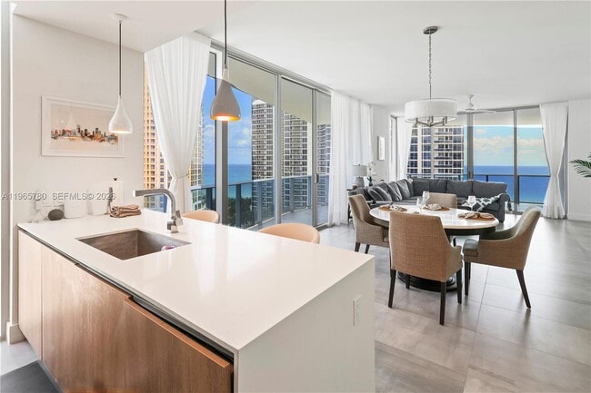 Building Photo - 17550 Collins Ave Unit 1205