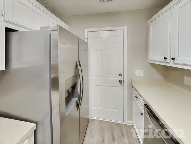 Photo - 208 Double Eagle Cir