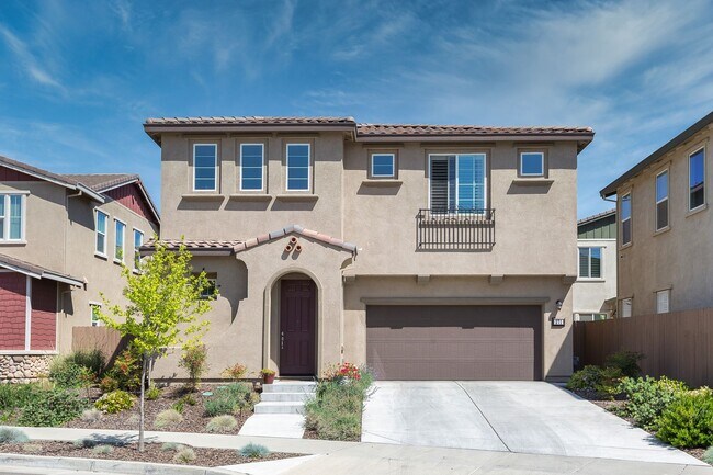 Photo - Immaculate single owner home in Natomas w/generous open layout