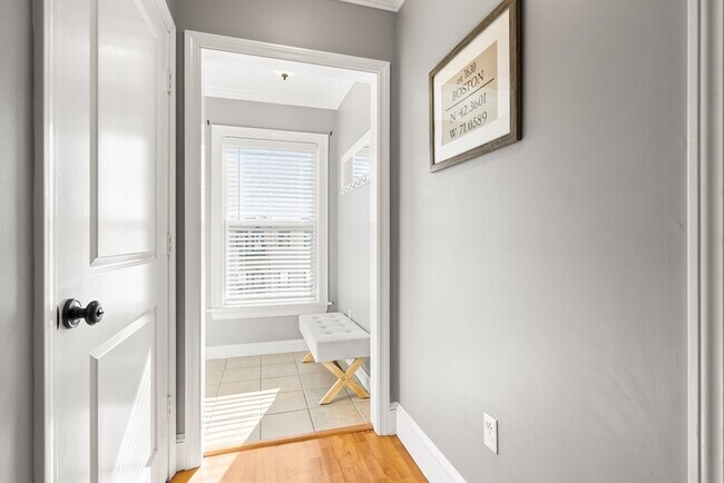 Photo - 24 S Bulfinch St Unit 202