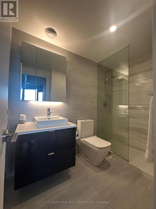 Photo - 21 Lawren Harris Square Unit 912