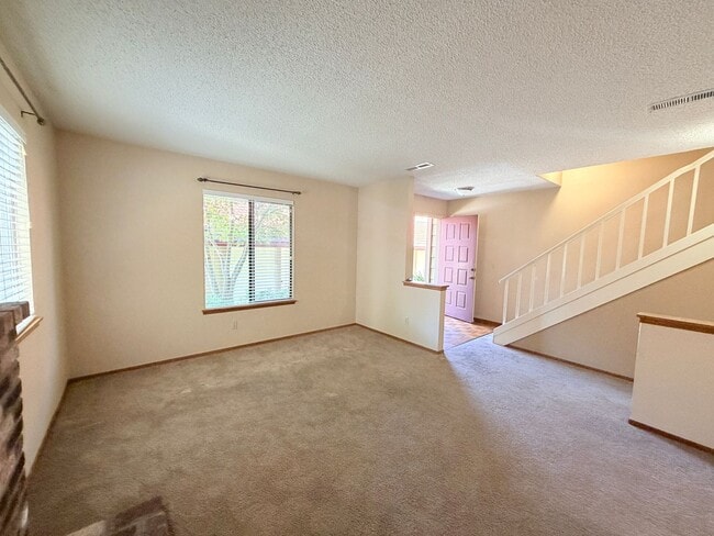 Photo - 468 Park Pl Dr