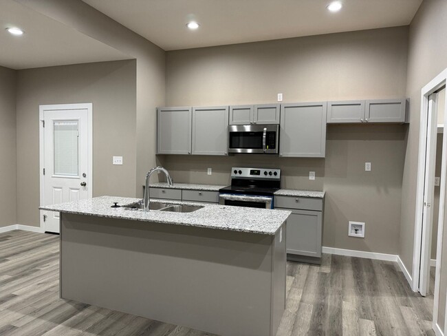 Photo - Newer 4 Bedrooms/2 Baths/Oversized 2 Car Garage Home Coming Available!
