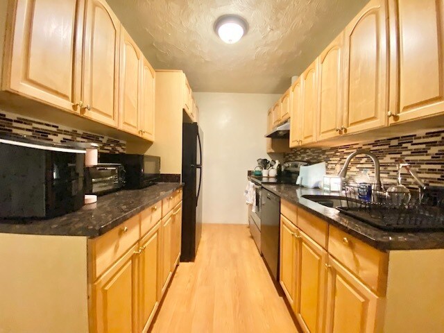2 Shepherd Ave Unit 2