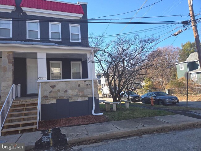 Photo - 2909 Markley Ave