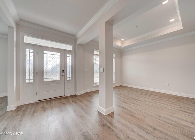 Photo - 204 Martingale Lp